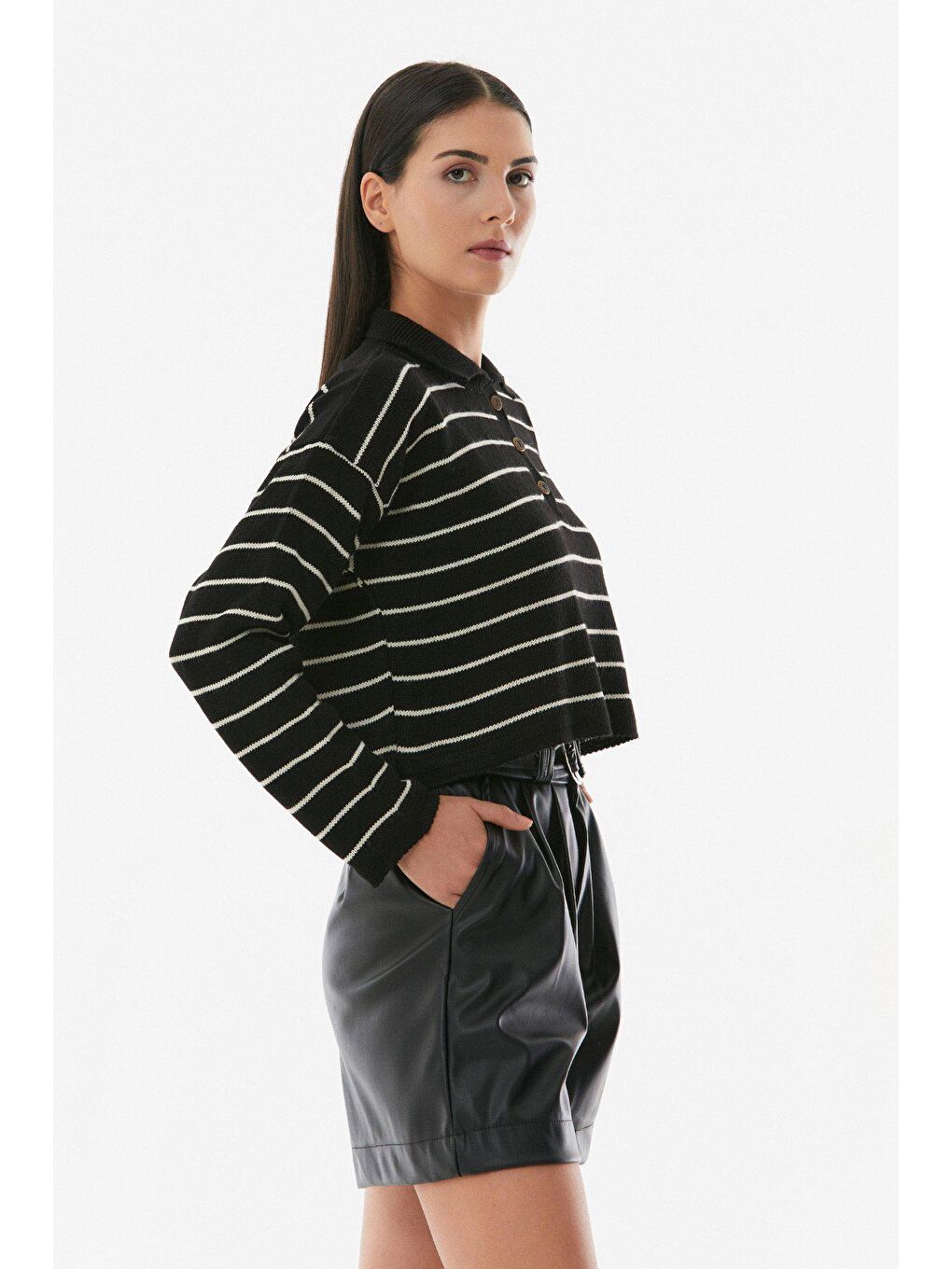 Siyah Çizgili Polo Yaka Oversize Triko Kazak-2