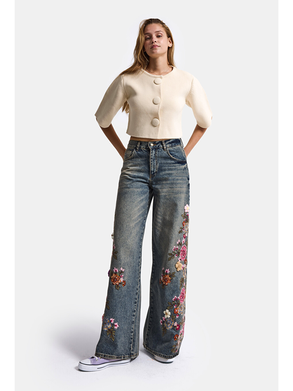 Mavi Kadın Jean Renk 4w6-8 Palazzo Fit Nakış Ve 3d Gül Detaylı Özel Tasarım Denim Jean-1