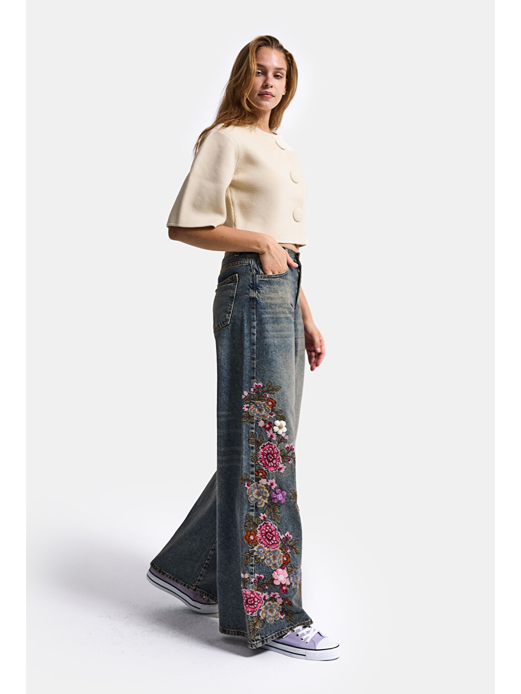 Mavi Kadın Jean Renk 4w6-8 Palazzo Fit Nakış Ve 3d Gül Detaylı Özel Tasarım Denim Jean-3