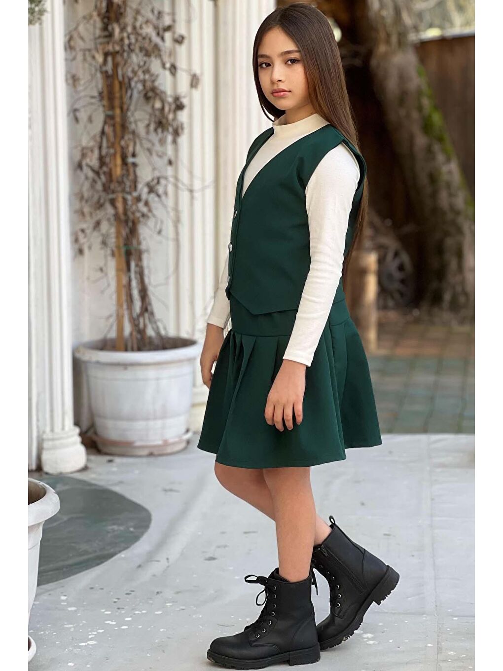 Kız Çocuk Balıkçı Yaka Kazak V Yaka Yelek Kemerli Pliseli Yeşil Etekli Takım