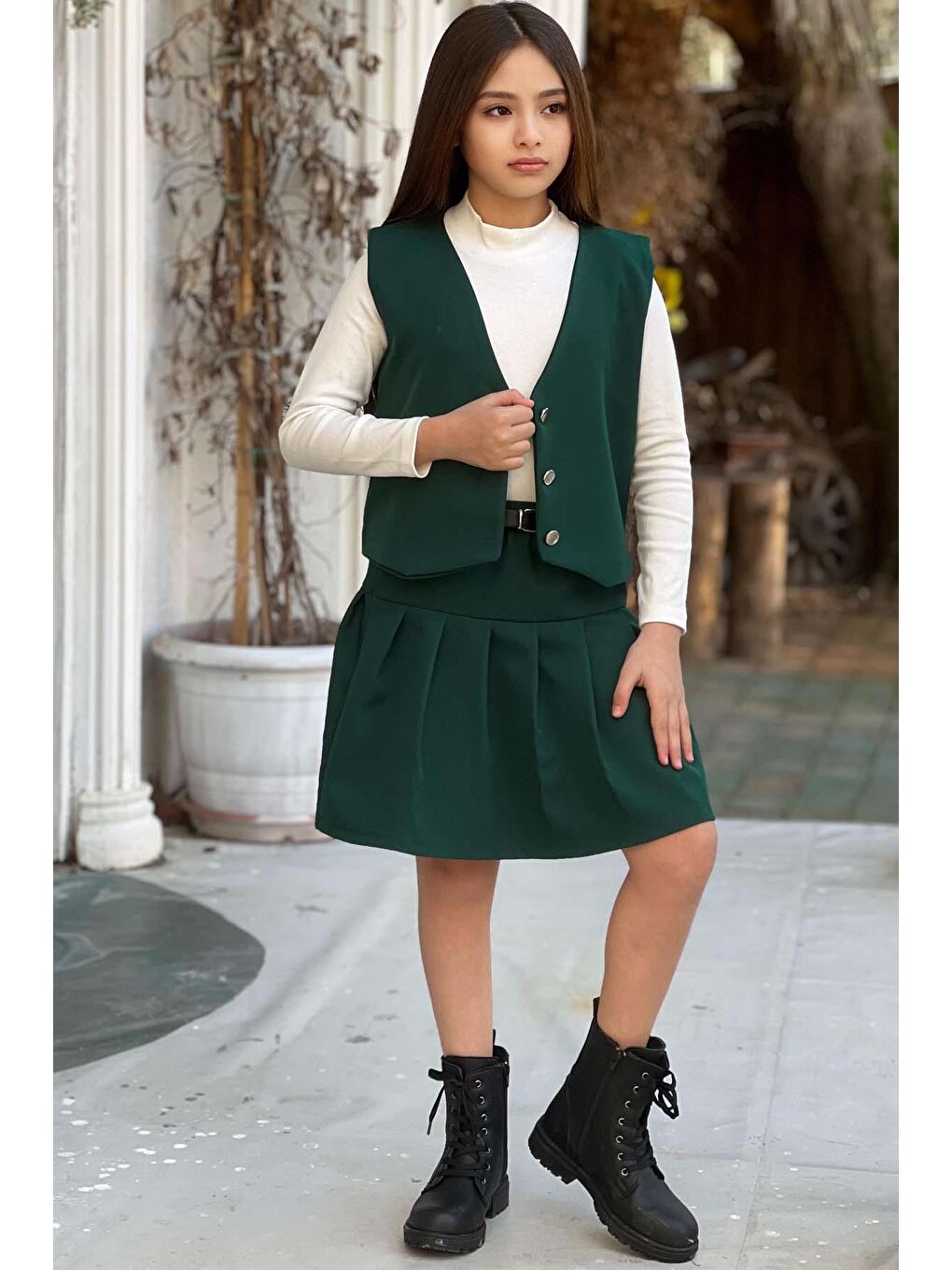 Kız Çocuk Balıkçı Yaka Kazak V Yaka Yelek Kemerli Pliseli Yeşil Etekli Takım-1