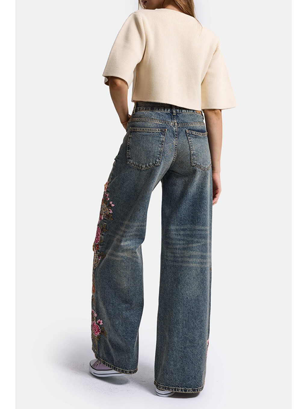 Mavi Kadın Jean Renk 4w6-8 Palazzo Fit Nakış Ve 3d Gül Detaylı Özel Tasarım Denim Jean-7