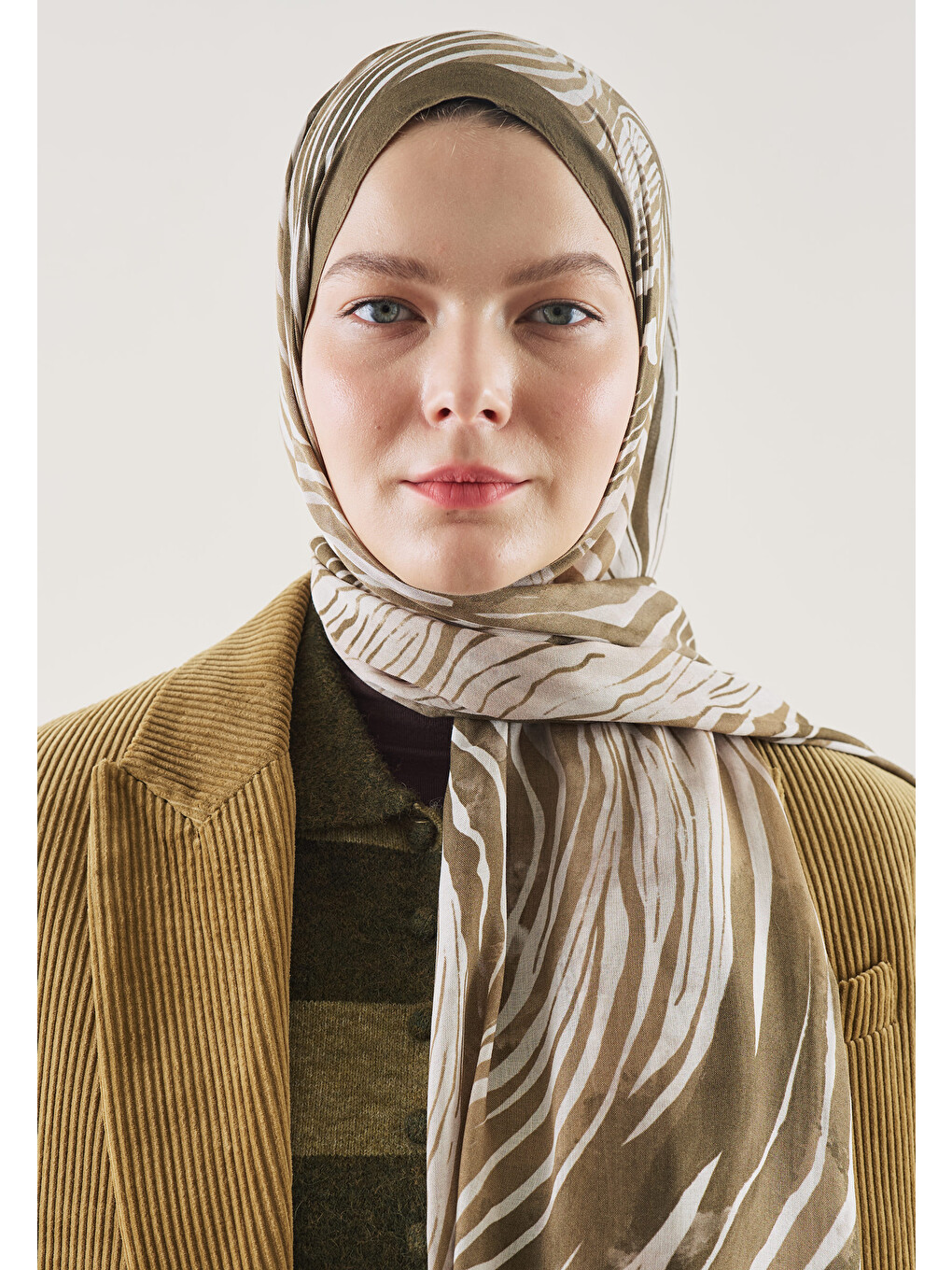 Kahverengi Wild Zebra Desen Rami Şal Camel-2