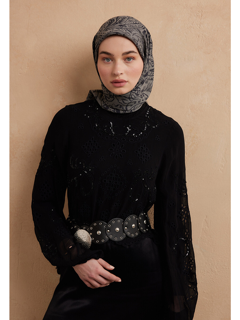 Kahverengi Fressia Desen Pamuk İpek Eşarp Vizon-3