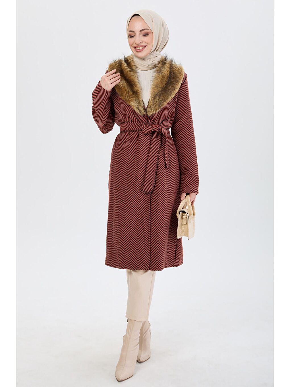 Kahverengi Kürklü Yaka Kadın Kiremit Trenç - 13092