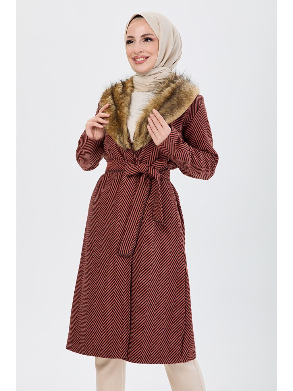 Kahverengi Kürklü Yaka Kadın Kiremit Trenç - 13092-3
