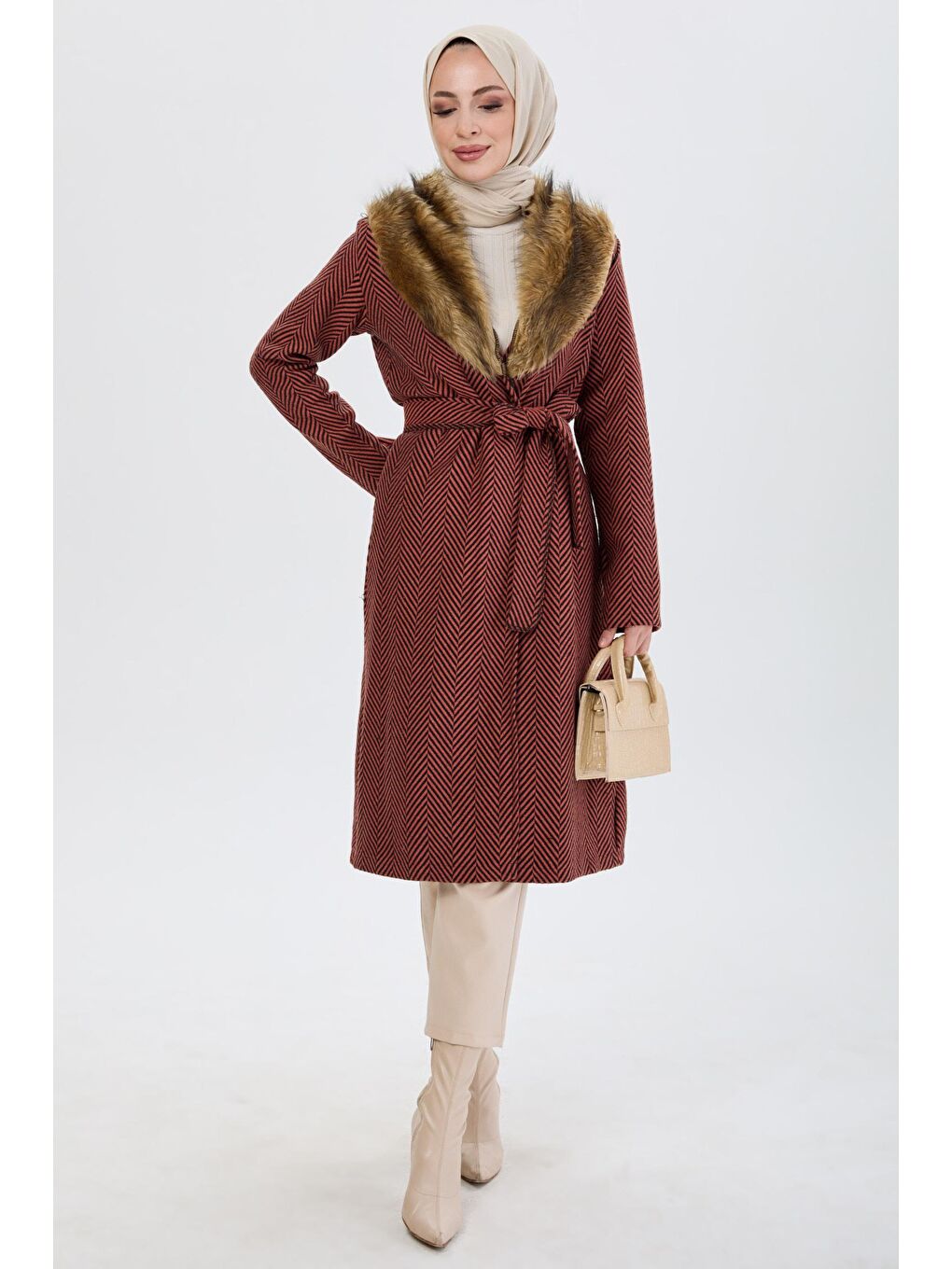 Kahverengi Kürklü Yaka Kadın Kiremit Trenç - 13092-4