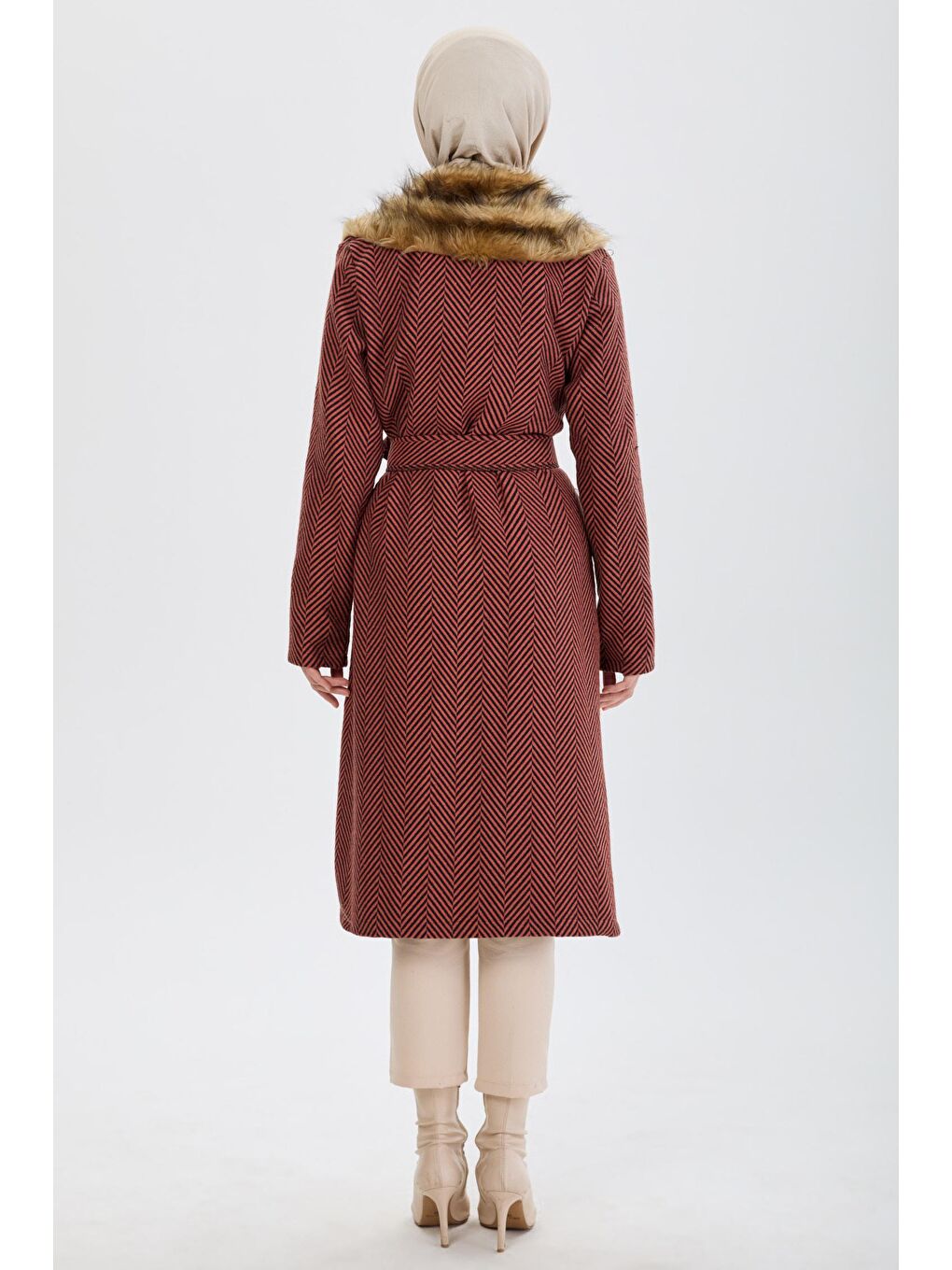 Kahverengi Kürklü Yaka Kadın Kiremit Trenç - 13092-6