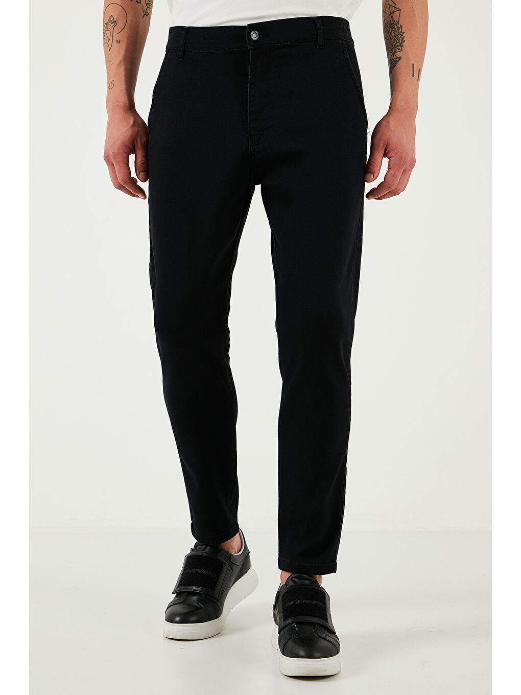 Siyah Pamuklu Slim Fit Normal Bel Boru Paça Jeans 5536S69JMILANO-1