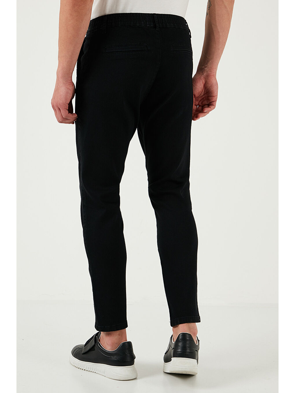 Siyah Pamuklu Slim Fit Normal Bel Boru Paça Jeans 5536S69JMILANO-5