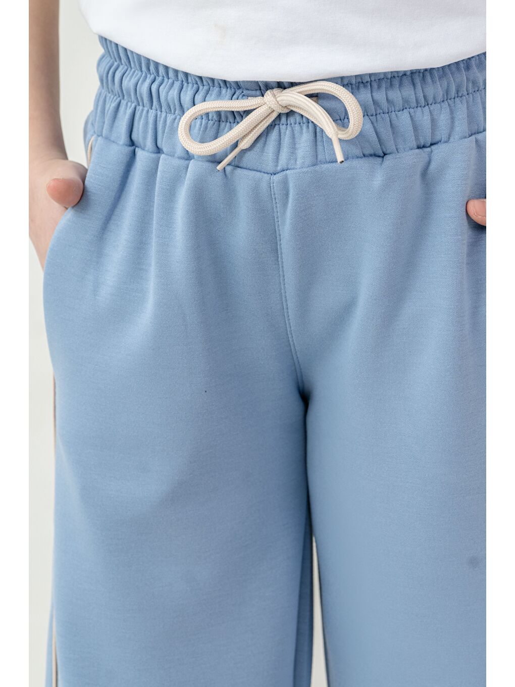 Mavi Sol Garni Parça Trendsetter Baskılı Bol Paçalı Kız Çocuk Eşofman Altı-3