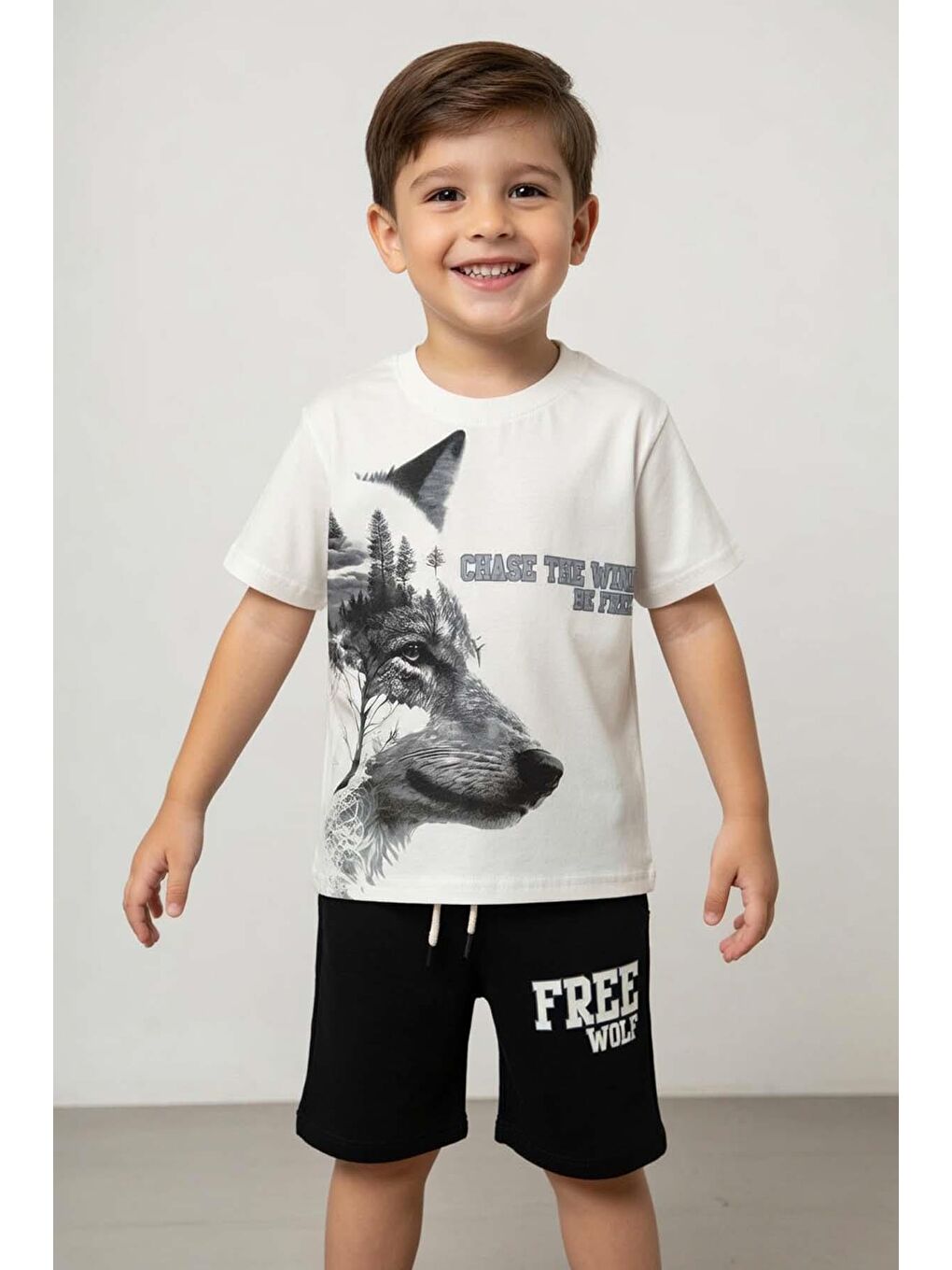 Erkek Çocuk Detaylı Üzeri Wolf Yazı Baskılı Siyah Şortlu Takım-1