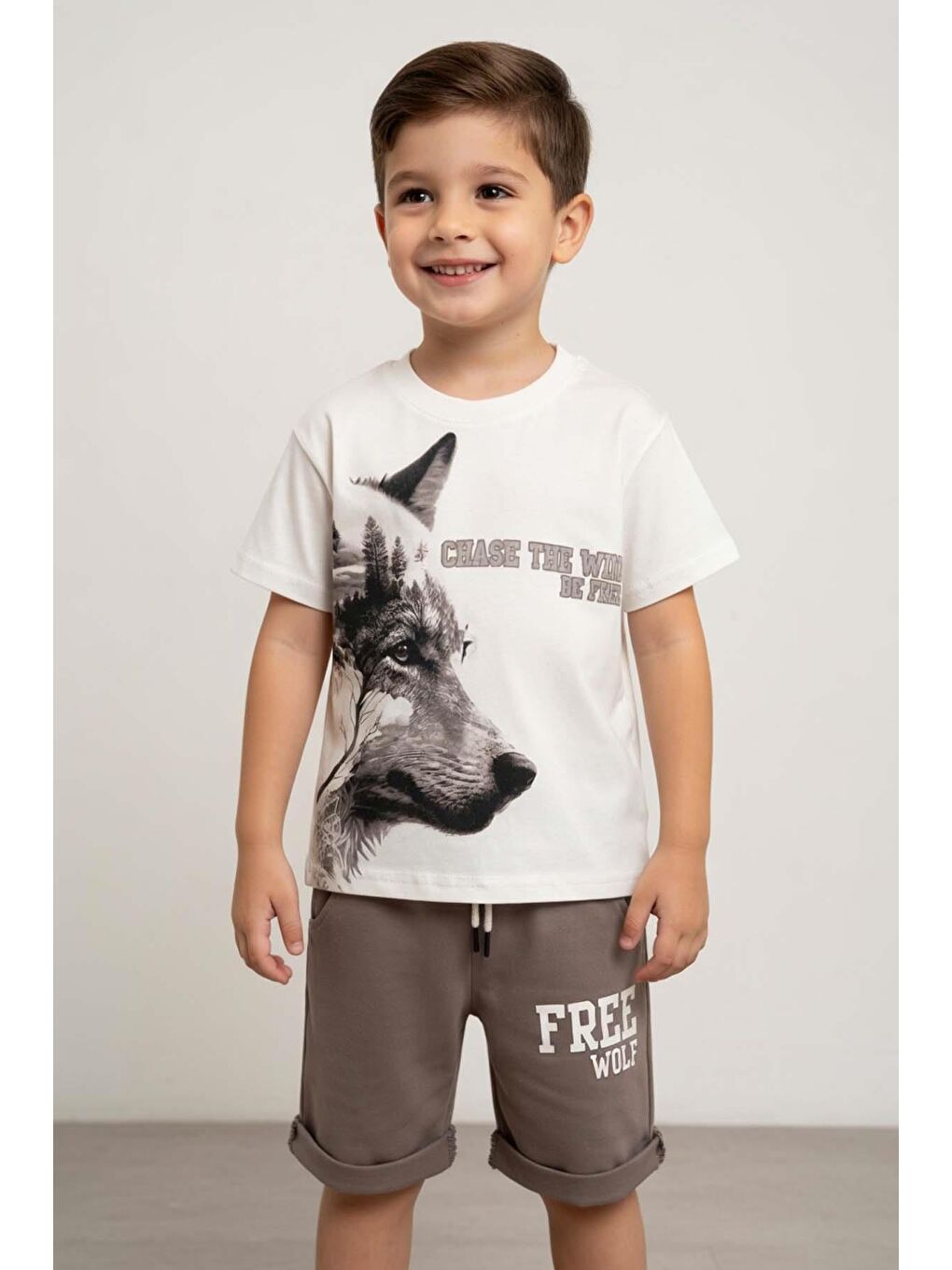 Erkek Çocuk Detaylı Üzeri Wolf Yazı Baskılı Gri Şortlu Takım-1