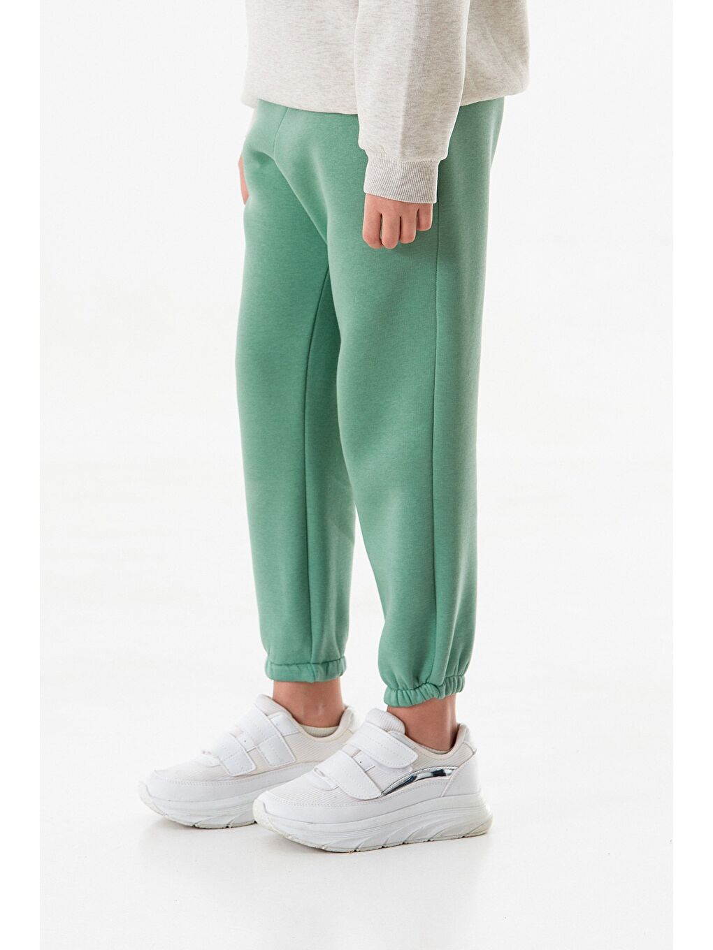 Turkuaz 3 İplik Beli Lastikli Armalı Jogger Unisex Çocuk Eşofman Altı-4