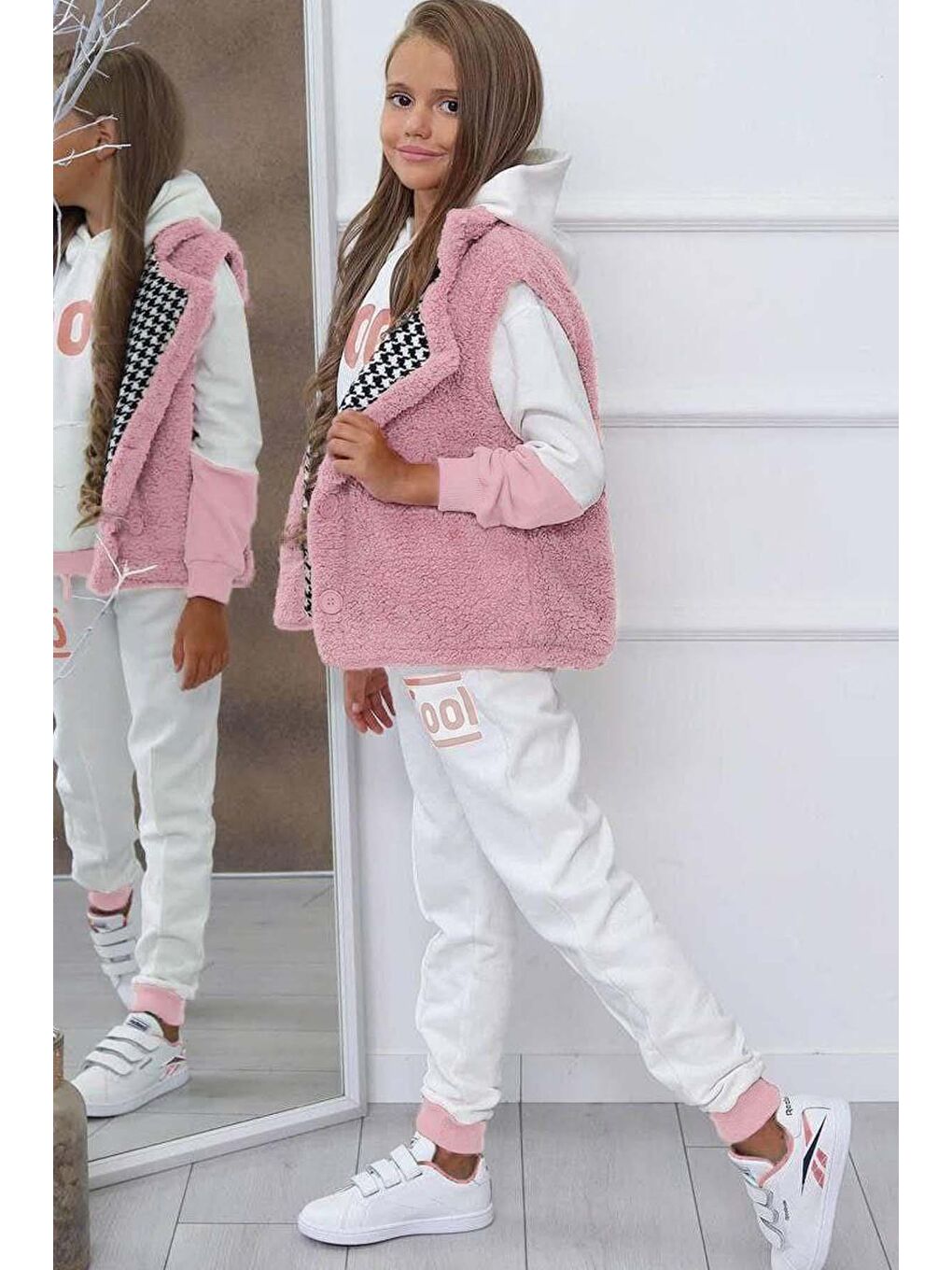 Pembe Kız Çocuk Cool Baskılı Kapüşonlu Sweatshirt ve Peluş Yelekli Pudra Eşofman Takım-1