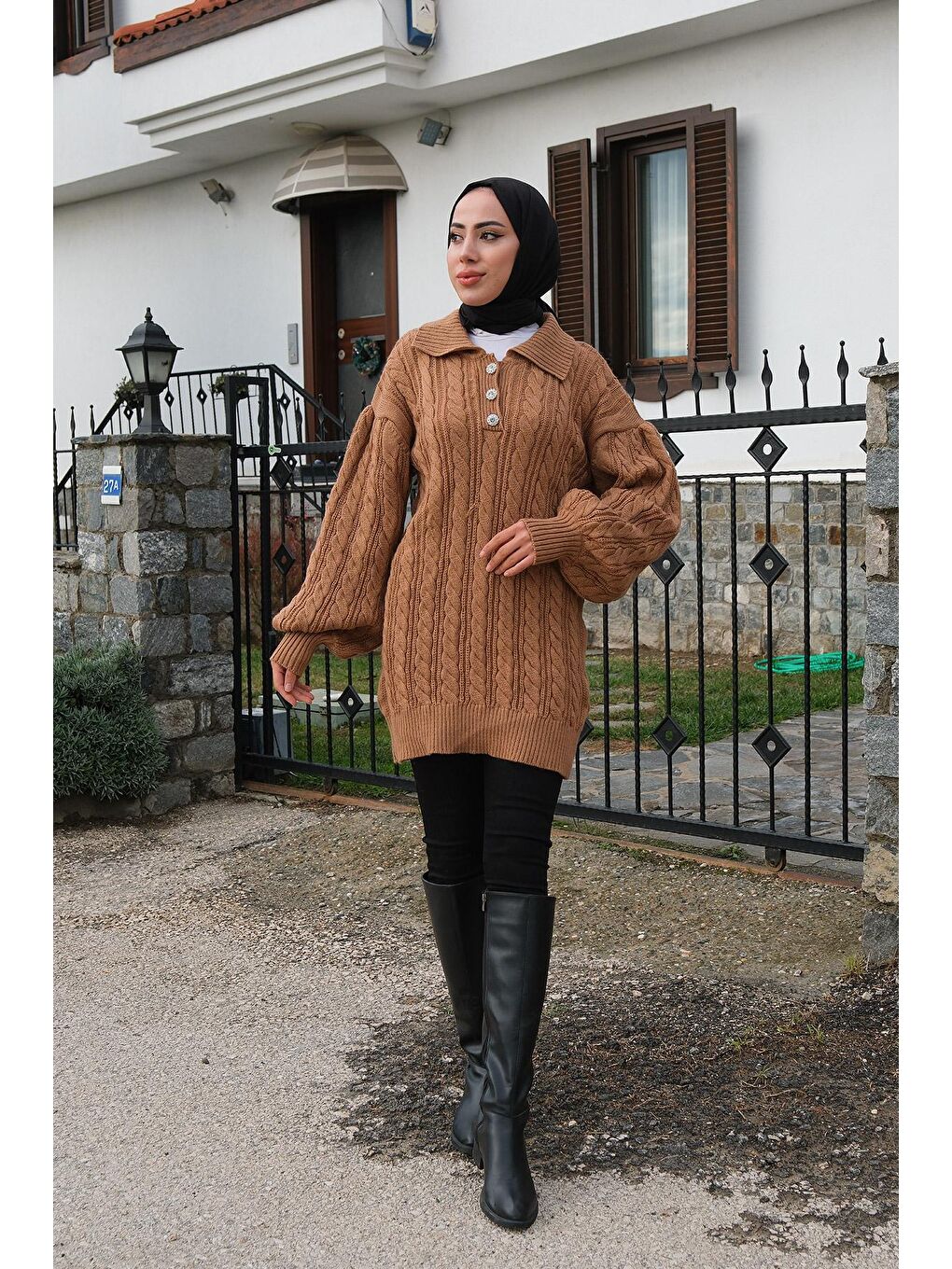 Bej Taş Düğme Detay Örgülü Kazak Vizon-1