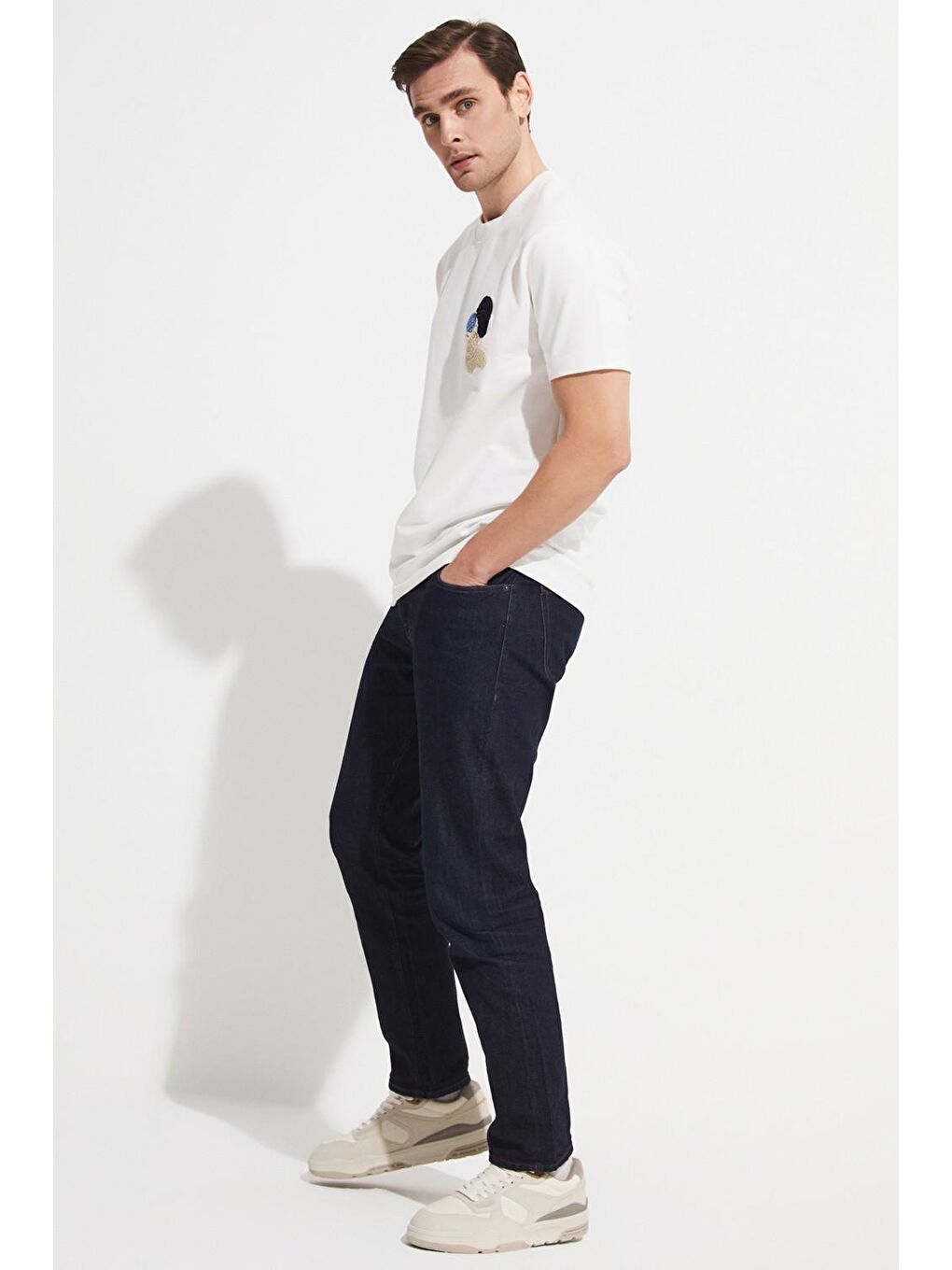 Beyaz Bisiklet Yaka Kısa Kollu Baskılı Erkek Tişört-2