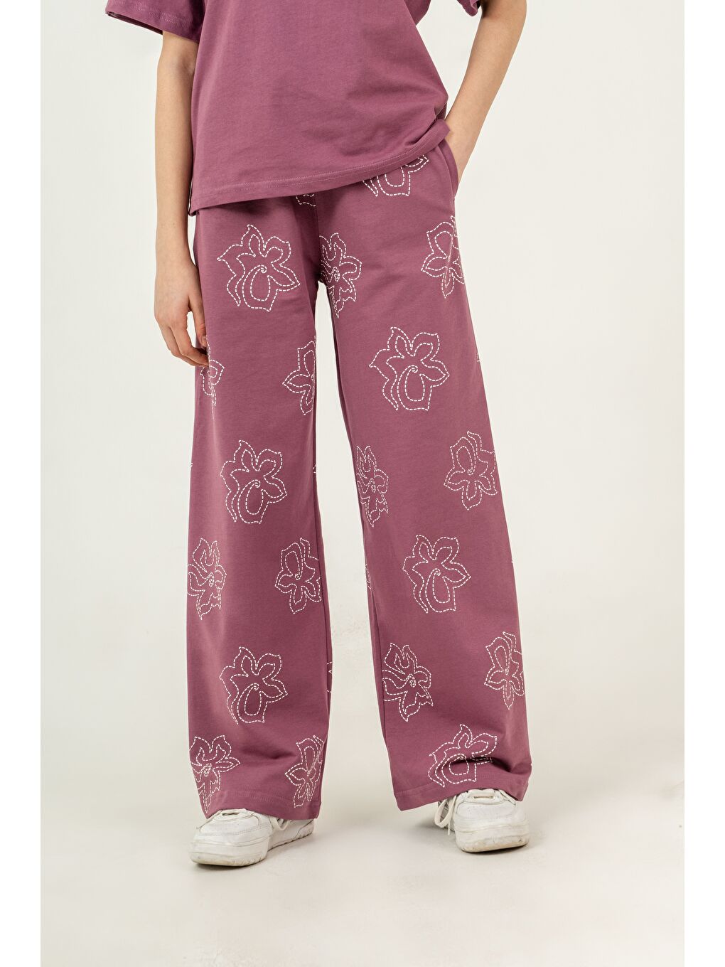 Pembe Üst Orta Baskılı Alt Tüm Alan Çiçek Baskılı Kız Çocuk Alt Üst Eşofman Takımı-1