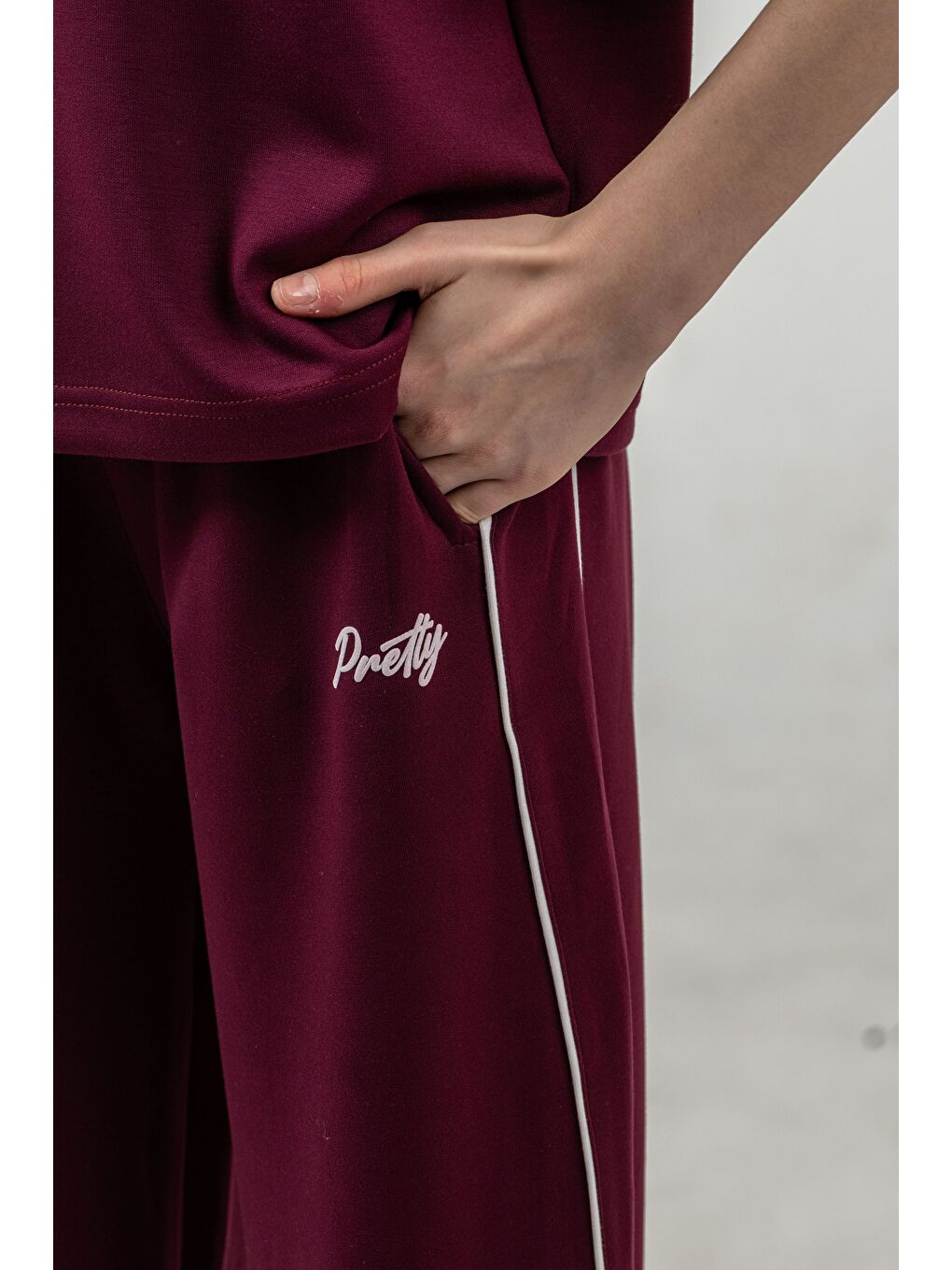 Kırmızı Pretty Nakışlı Üst Omuz Biyeli Alt Sağ Sol Biyeli Sol Bacak Nakışlı Kız Çocuk Alt Üst Eşofman Takımı-4