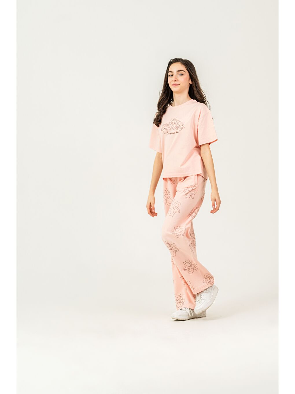 Pembe Üst Orta Baskılı Alt Tüm Alan Çiçek Baskılı Kız Çocuk Alt Üst Eşofman Takımı-2