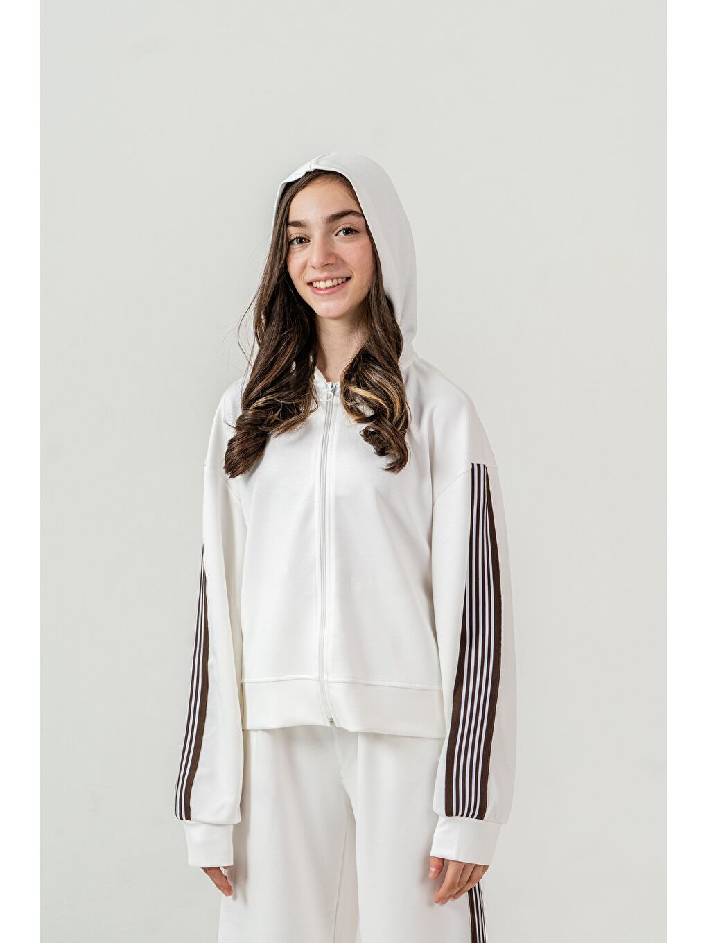 Beyaz Üst Sol Sağ Kollar Şeritli Alt Sol Sağ Şeritli Kız Çocuk Alt Üst Eşofman Takımı-2