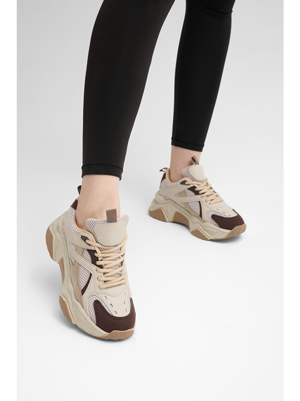 Kadın Bej Kahve Rahat Kalıp Poli Taban Bağcıklı Sneaker-3