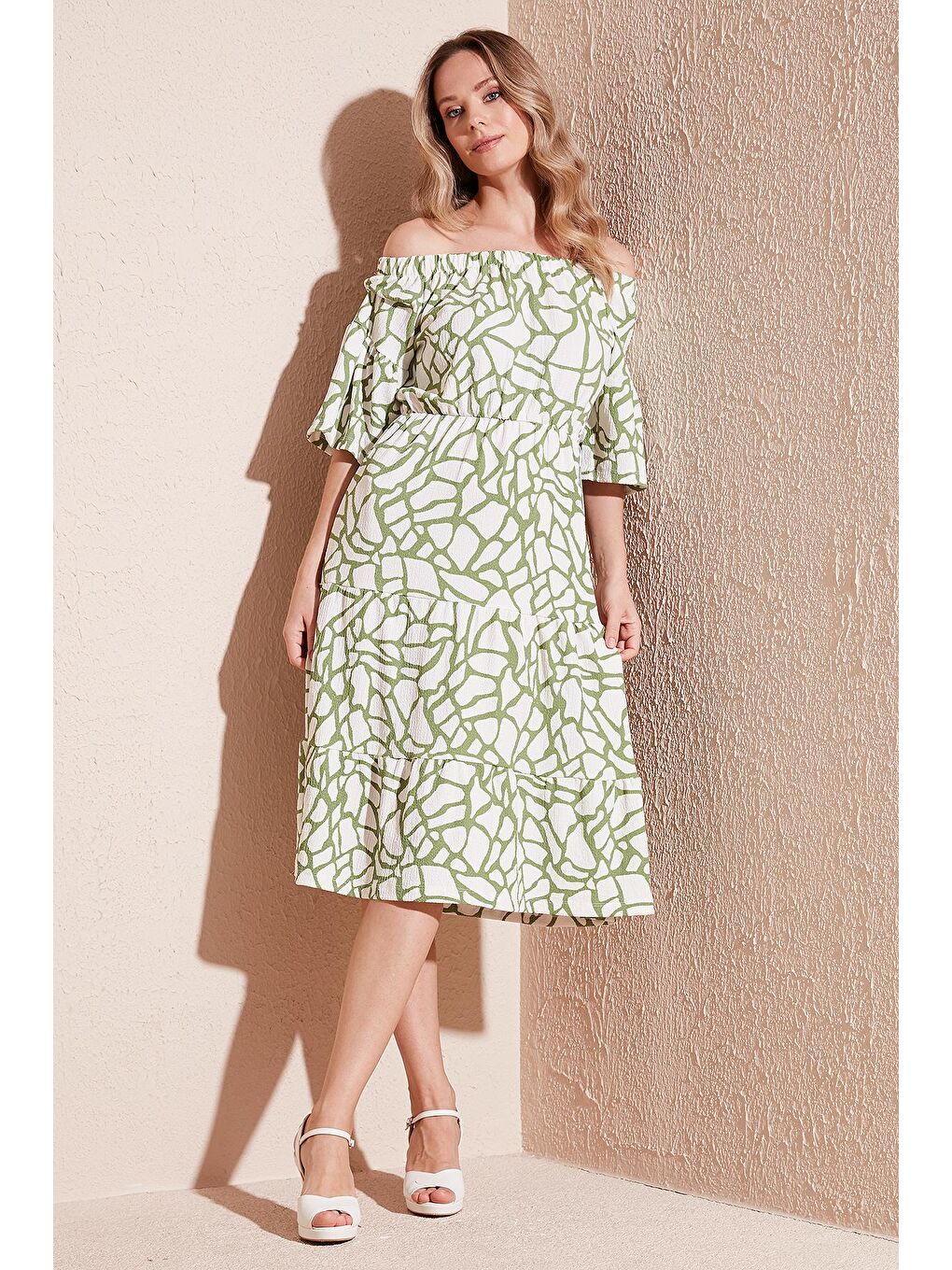 Lila Desenli Carmen Yaka Midi Elbise Kadın Elbise 5865623