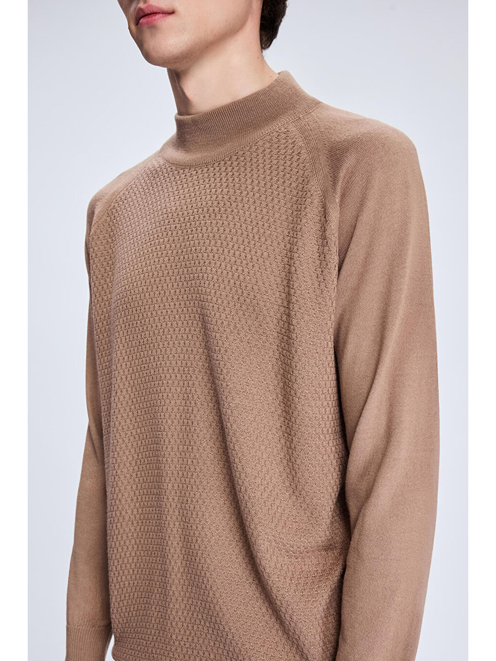 Kahverengi Regular Fit Jakarlı Yarım Balıkçı Yaka Yünlü Kazak-3