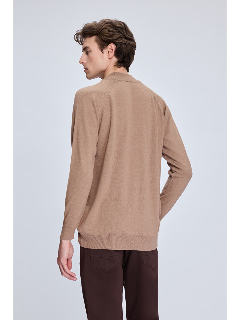 Kahverengi Regular Fit Jakarlı Yarım Balıkçı Yaka Yünlü Kazak-4