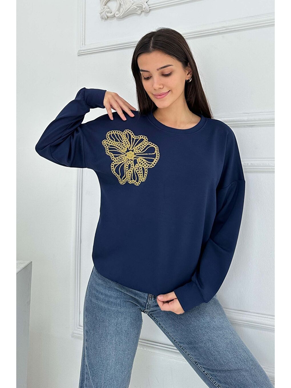 Omuz Çiçek Nakışlı Modal Sweatshirt Lacivert - 27883-LACIVERT-2