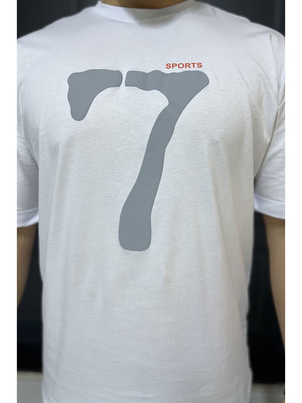 Beyaz Kol Katlamalı Baskılı Erkek Tişört-3