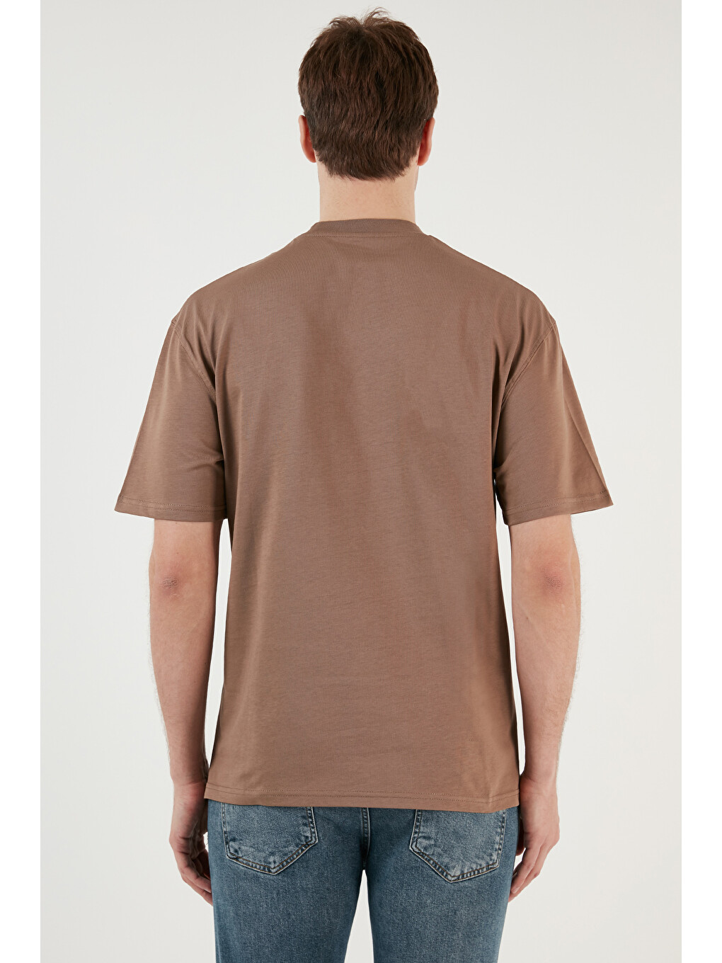 Kahverengi Pamuklu Relaxed Fit Sıfır Yaka Erkek Tişört 5902702-5