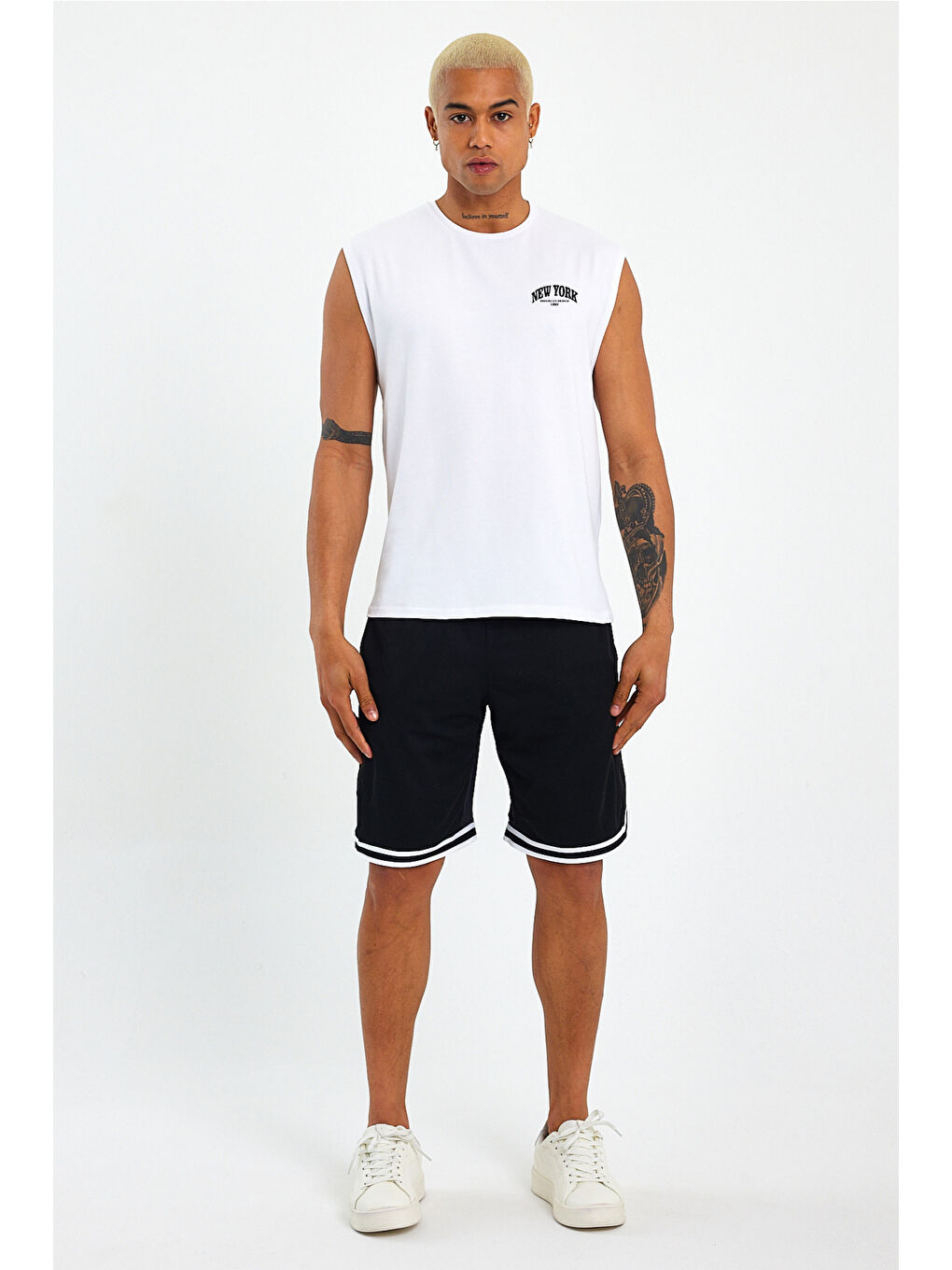 Beyaz Erkek Kolsuz Bisiklet Yaka New York Baskılı Regular Büyük Beden Tişört SPR25AT941