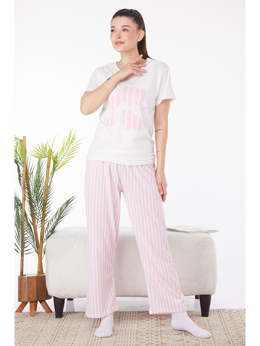 Bisiklet Yaka Kadın Beyaz Baskılı Pijama Takımı - 25815-1