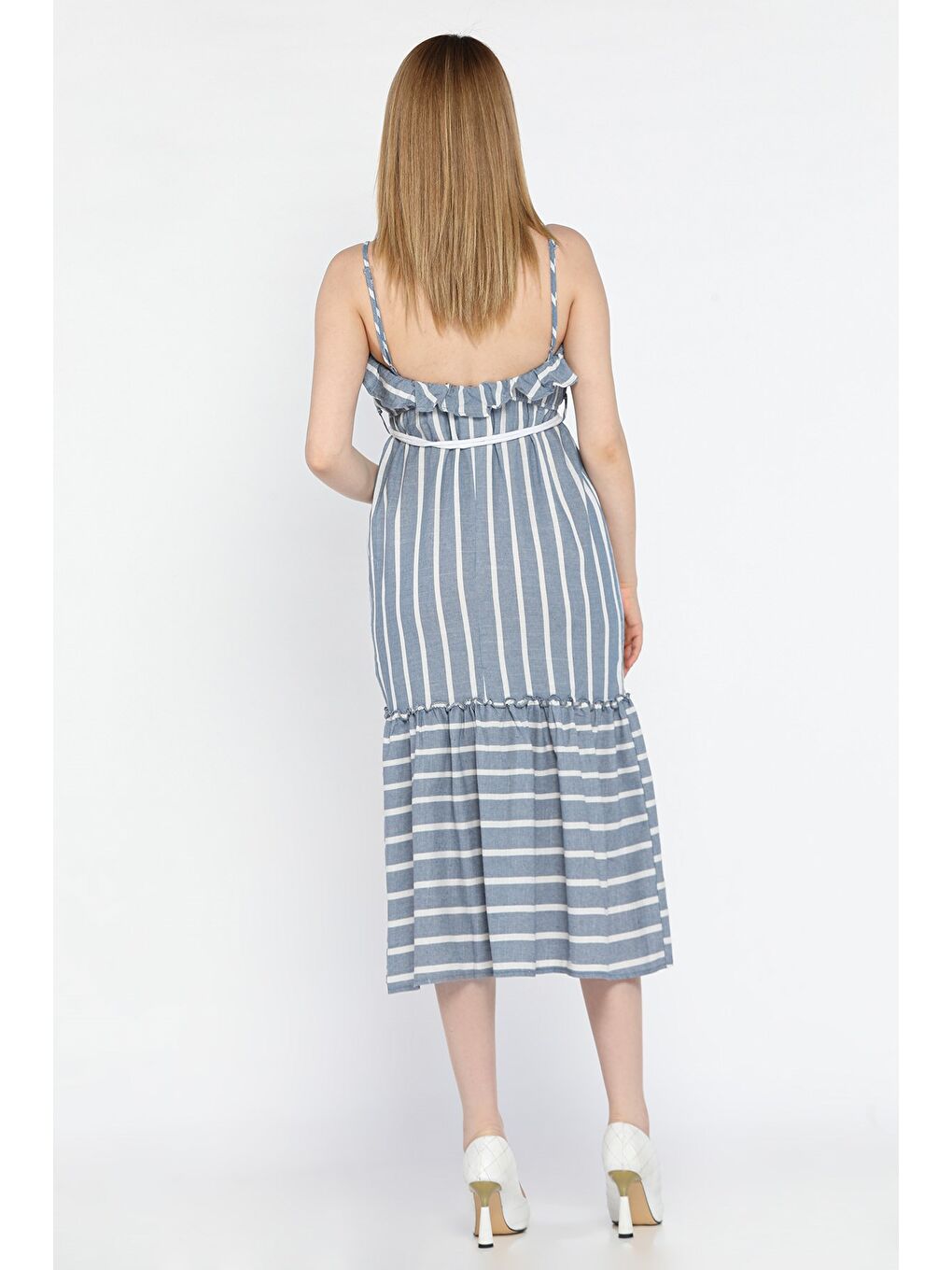 Mavi Kadın Ayarlanabilir Askılı Fırfırlı Hasır Kemerli Çizgi Desenli Elbise-2