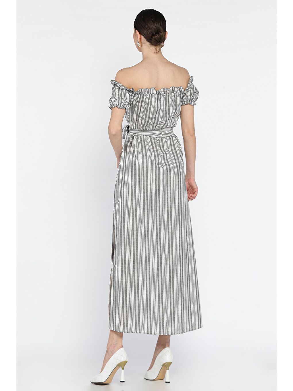 Gri Kadın Kol Ve Bel Lastikli Kuşak Detaylı Çizgi Desenli Çift Yırtmaçlı Elbise-2