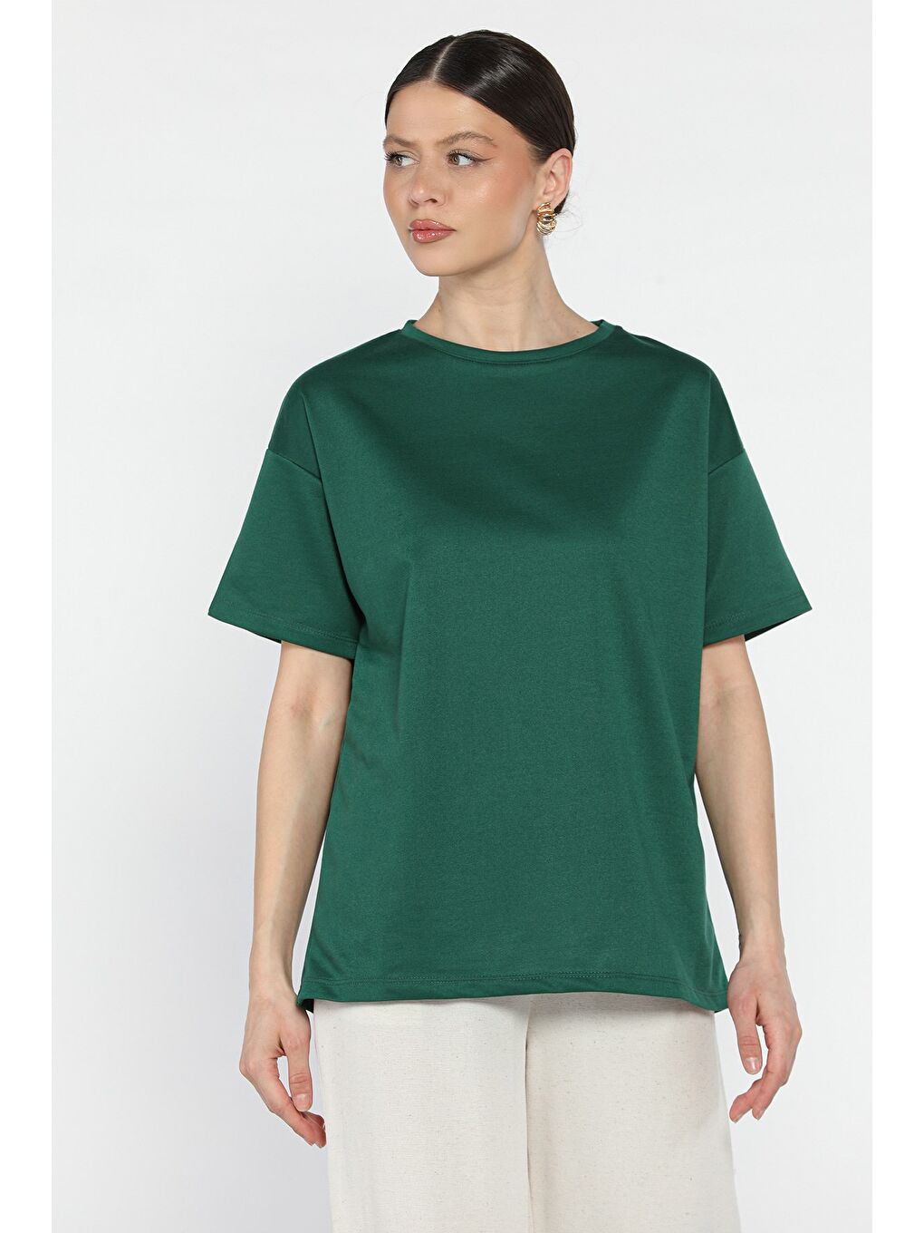 Yeşil Kadın Bisiklet Yaka Basic Tişört-1