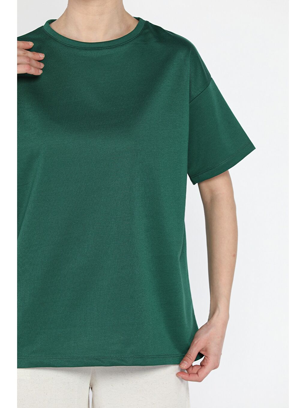 Yeşil Kadın Bisiklet Yaka Basic Tişört-3