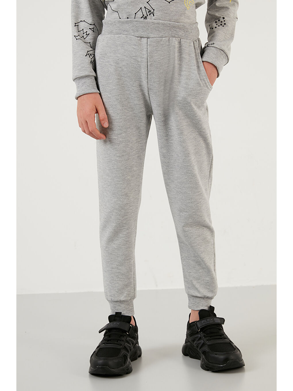 Gri Desenli Kapüşonlu Cepli   100 Pamuk Spor Takım 59215422-2