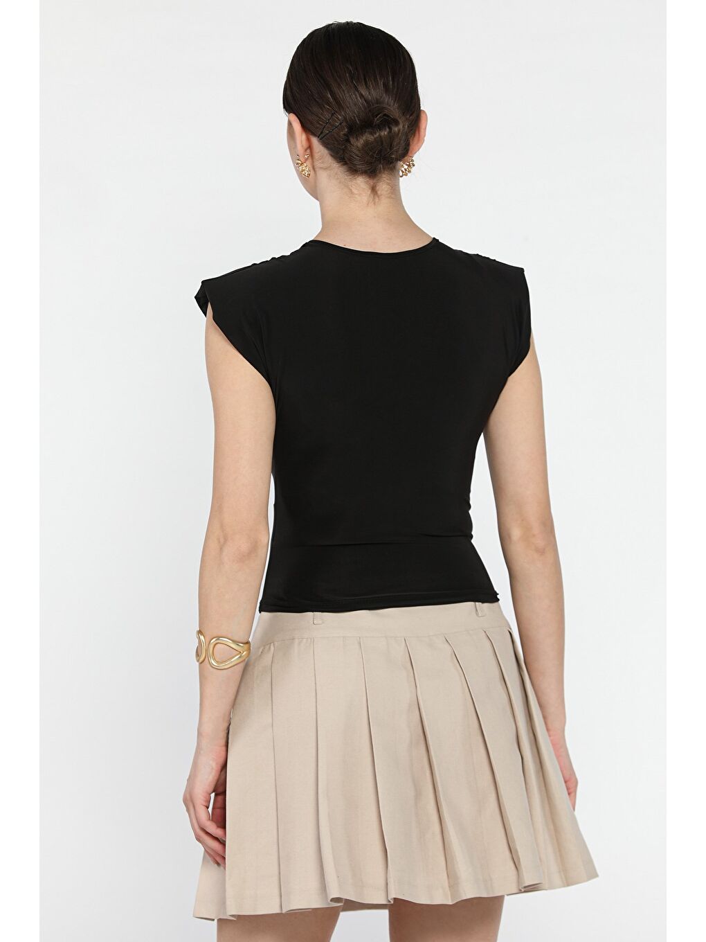 Siyah Kadın Kruvaze Yaka Omuz Vatkalı Büzgü Detaylı Bluz-2