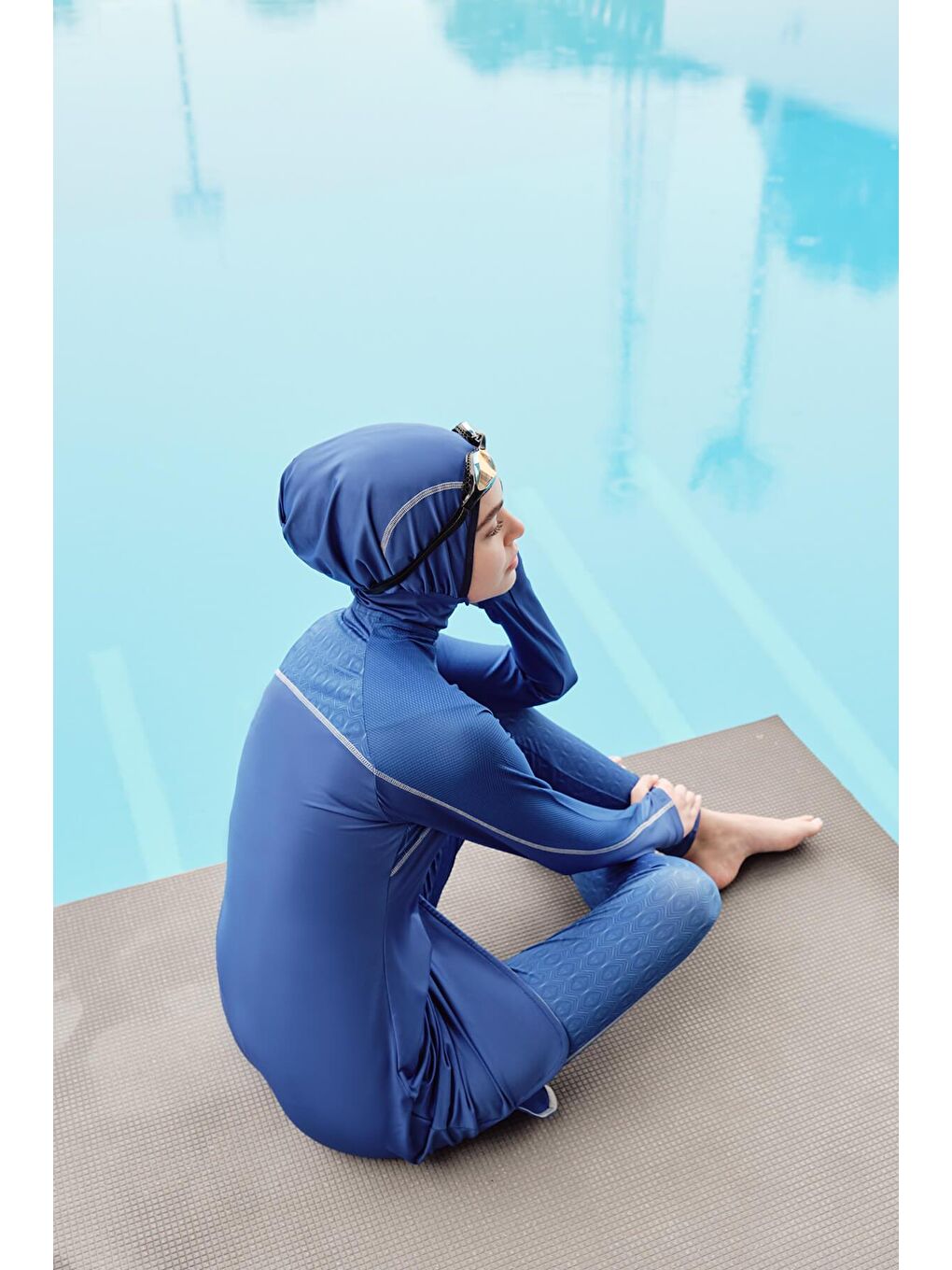 Performans Serisi Saks Mavisi Elastanlı 5 Parça Tam Tesettür Mayo Takımı H Per30 2003-3