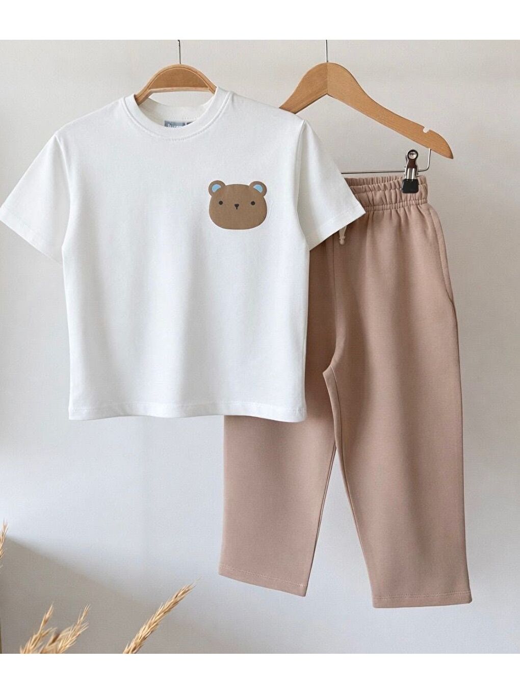 Erkek Çocuk Ekru Ayıcık Baskılı Jogger Pantolonlu Altüst Takım
