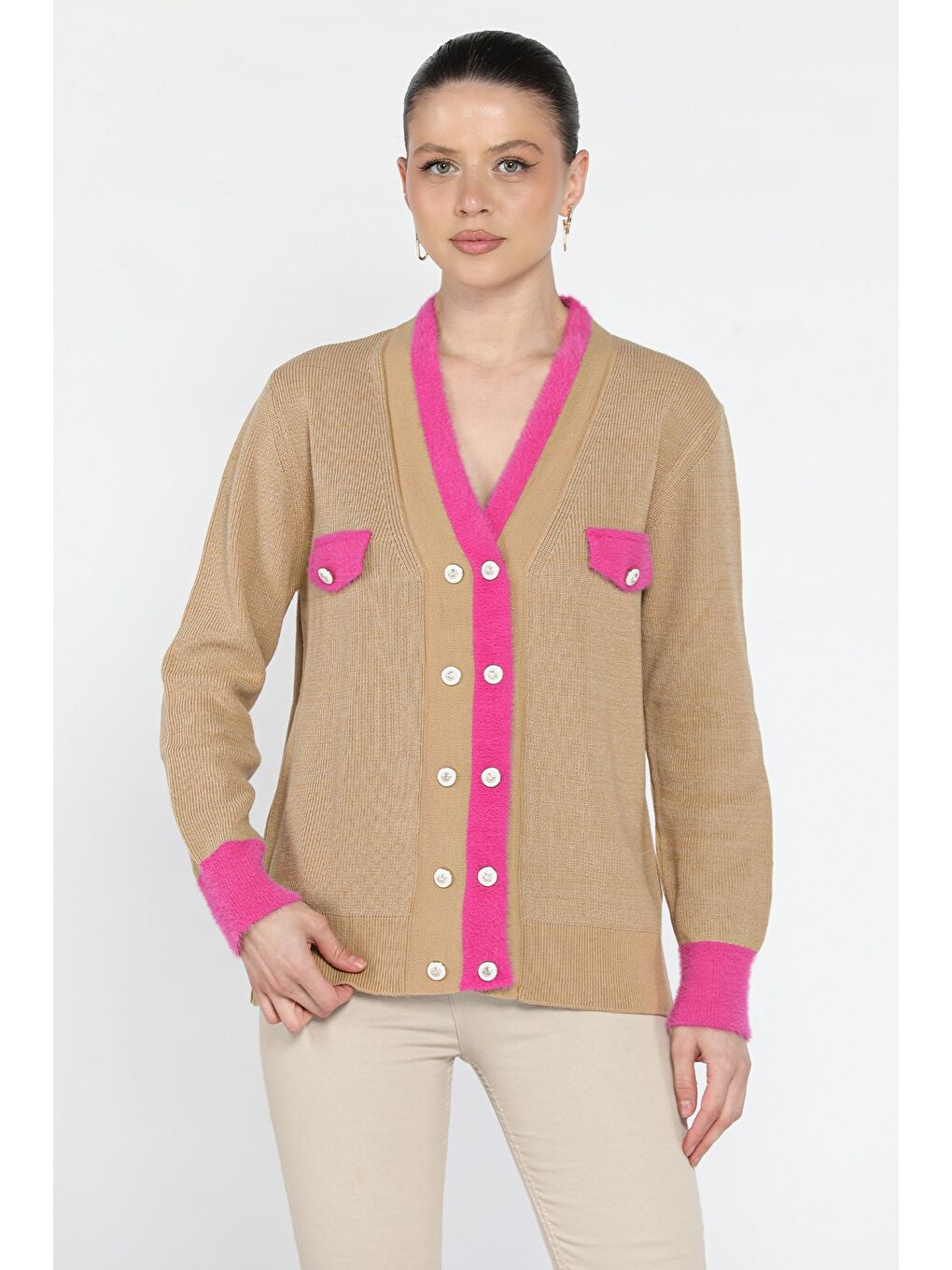 Ekru Kruvaze Yaka Düğme Detaylı Kadın Triko Hırka