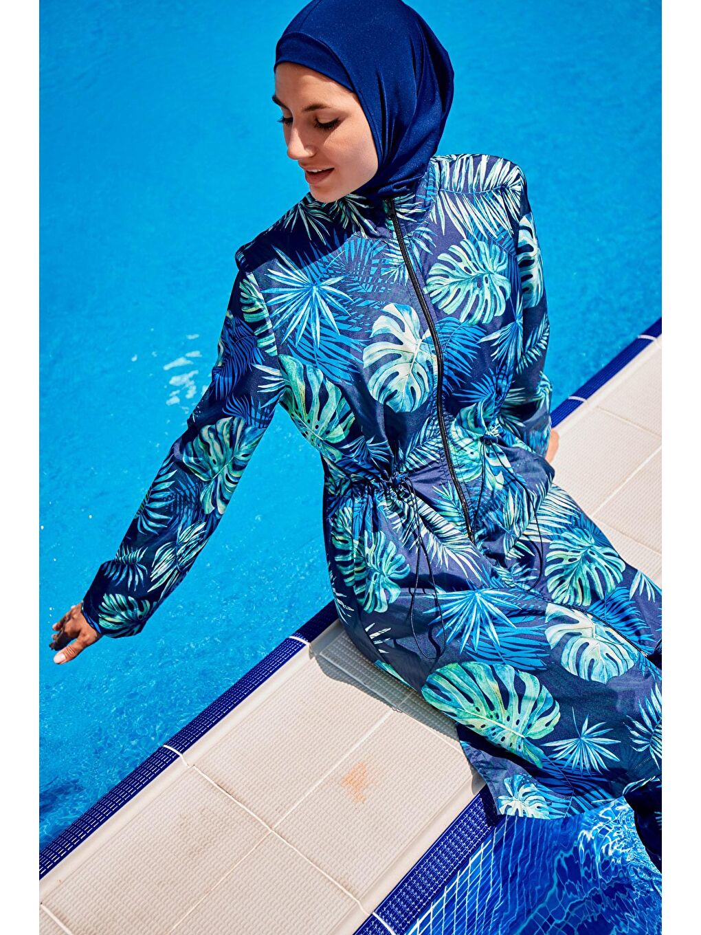 Lacivert Desenli Tam Kapalı Tesettür Mayo R2311-2