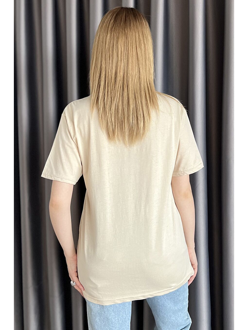 Bej Kalpli Taş Detaylı Kadın Tişört-2