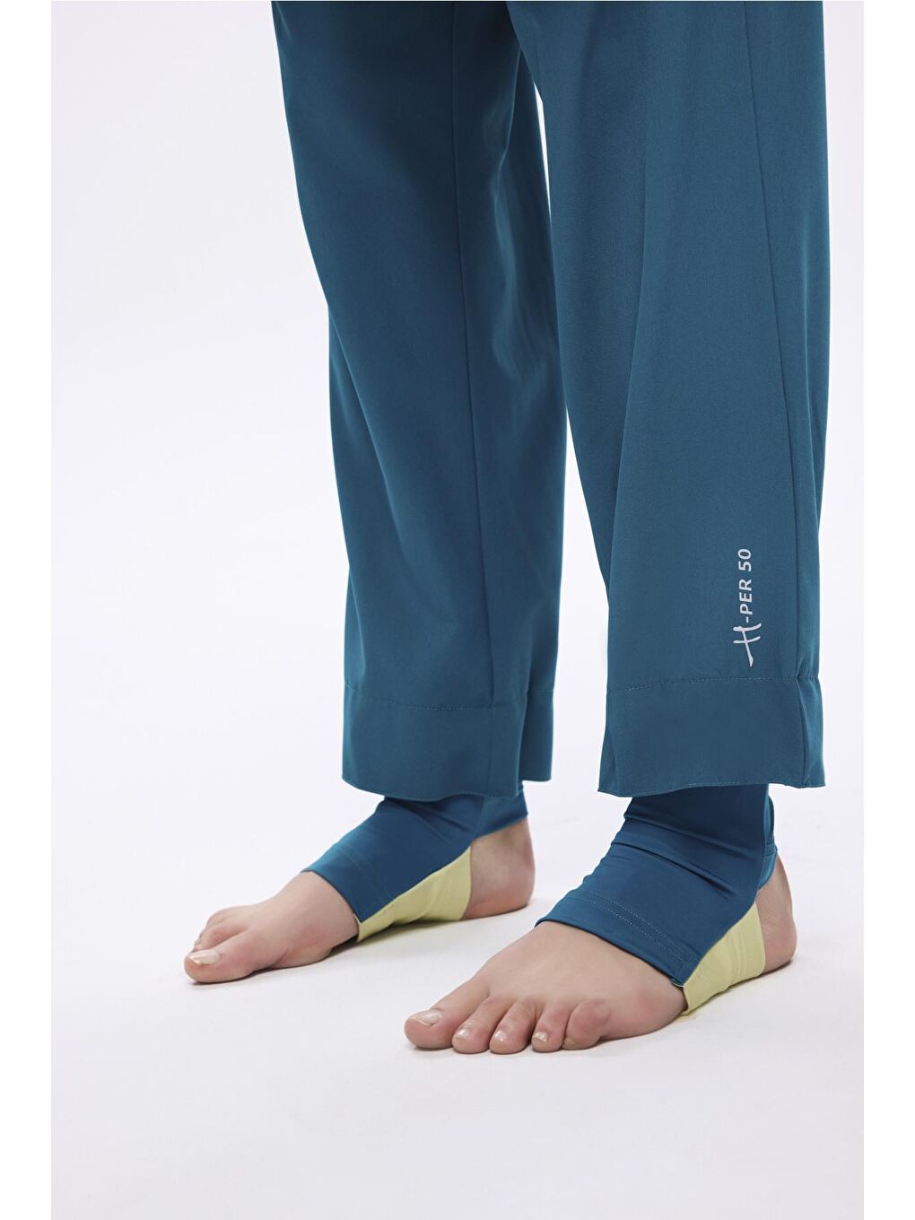 Performans Serisi Yeşil Esnek Dokuma 6 Parça Tam Tesettür Mayo Takımı H-Per50 2010-10