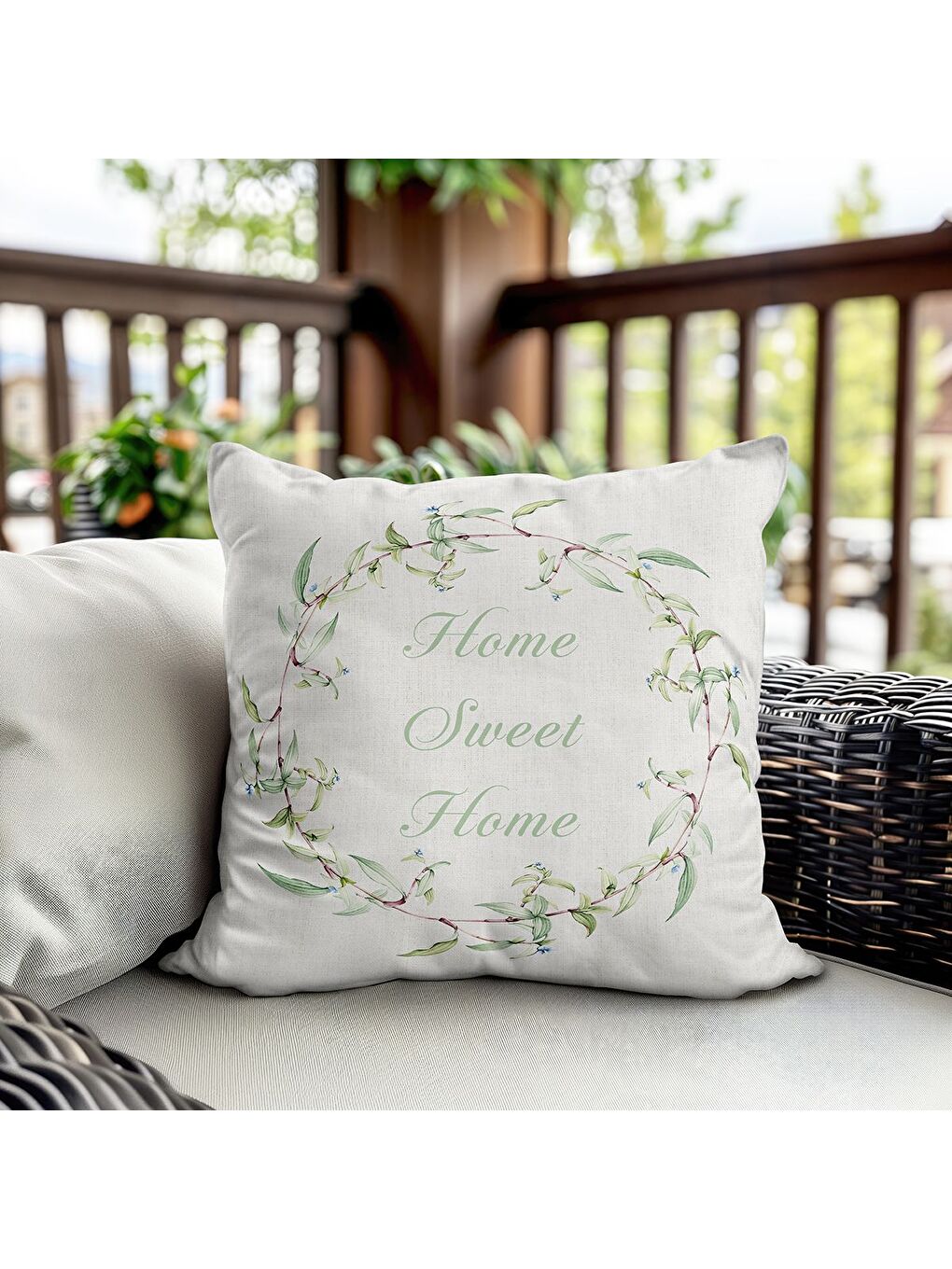 Karışık Bahar Temalı Kadife Kırlent Kılıfı 43x43 Cm Çift Taraf Baskı