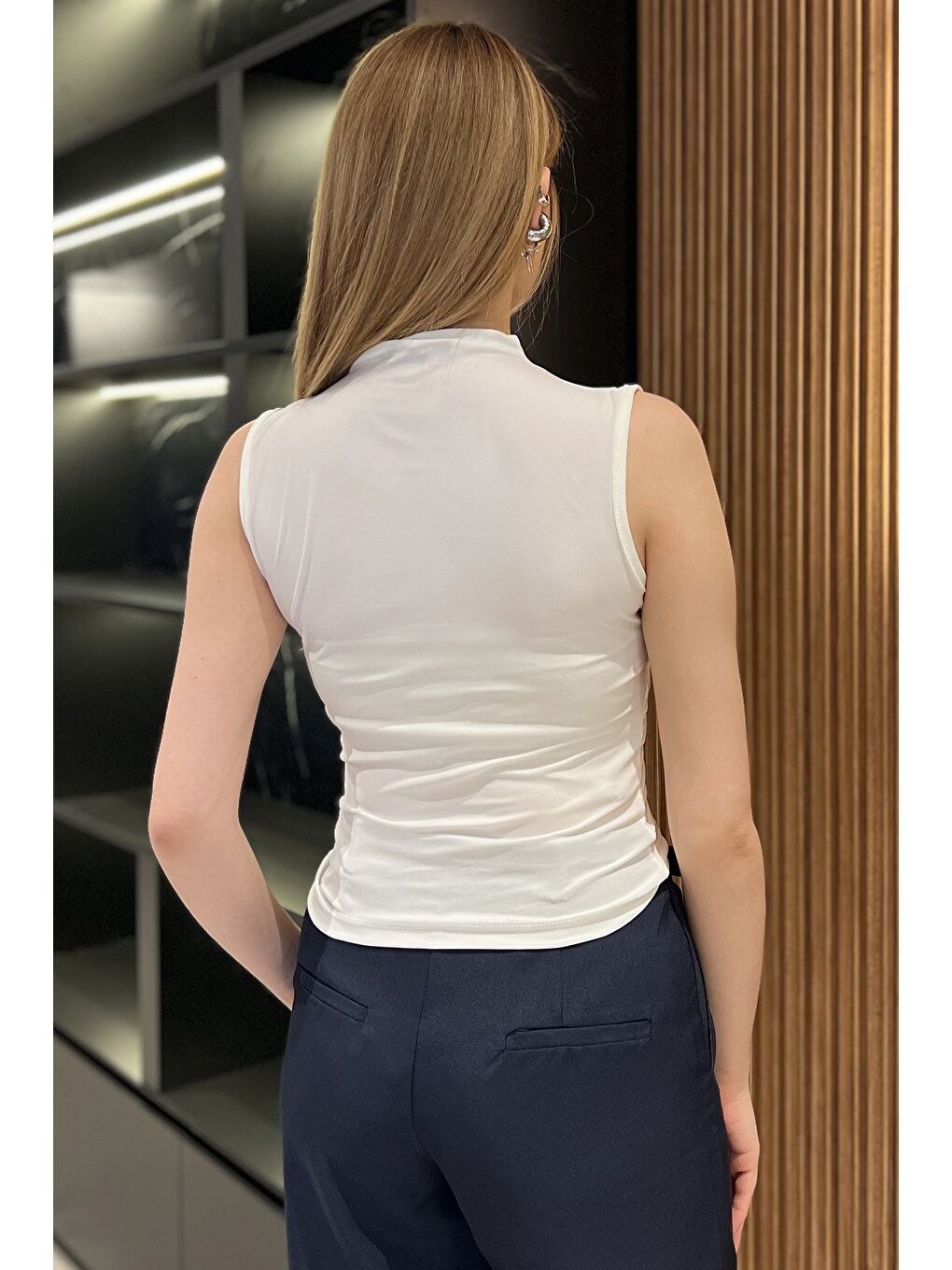 Ekru Kadın Büzgü Detaylı Elastanlı Bluz-2