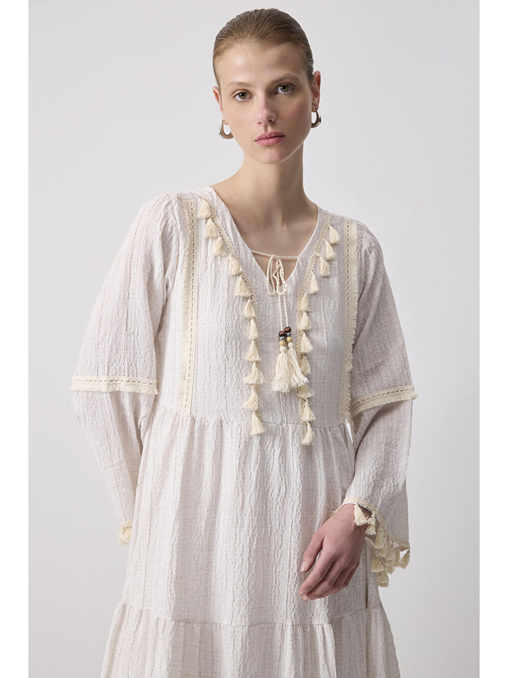 Bej Püsküllü Gofre Elbise-1