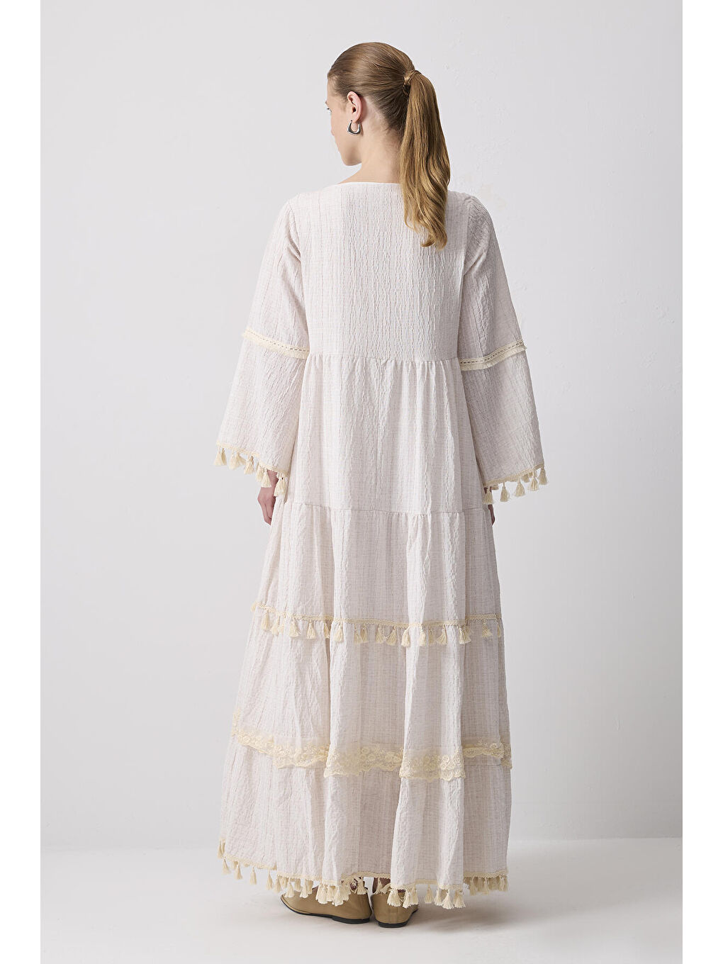 Bej Püsküllü Gofre Elbise-3